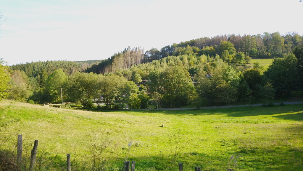 Der Campingplatz von der Dorfausfahrt Lieberhausen aus gesehen